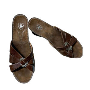 Ariat size 8  Leather slide sandals